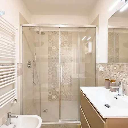 公寓 Cassa Di Risparmio 11 Tirabora Short Rent *