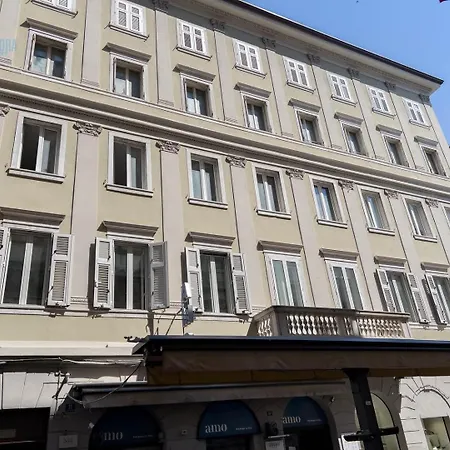 Appartement Cassa Di Risparmio 11 Tirabora Short Rent *