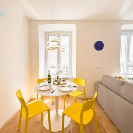 Cassa Di Risparmio 11 Tirabora Short Rent 公寓 的里雅斯特