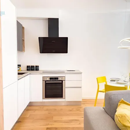 Cassa Di Risparmio 11 Tirabora Short Rent * Triest